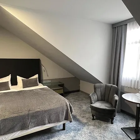 Zur Kaiserpfalz Hotel